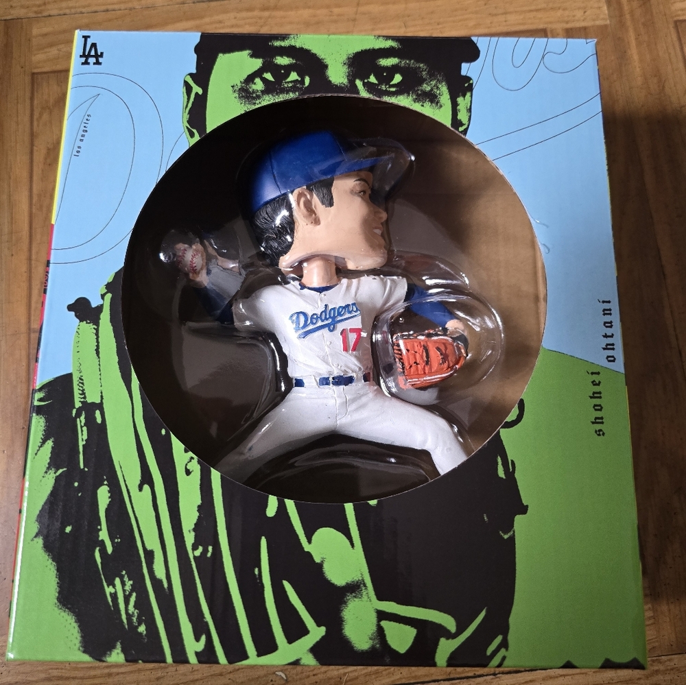 Shohei Ohtani 2025 Dodgers Pitching Bobblehead SGA